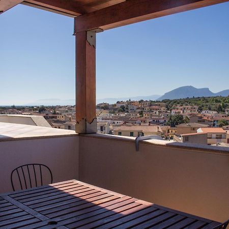 Апартаменты Residenze Branca III Seaview Орозеи Экстерьер фото